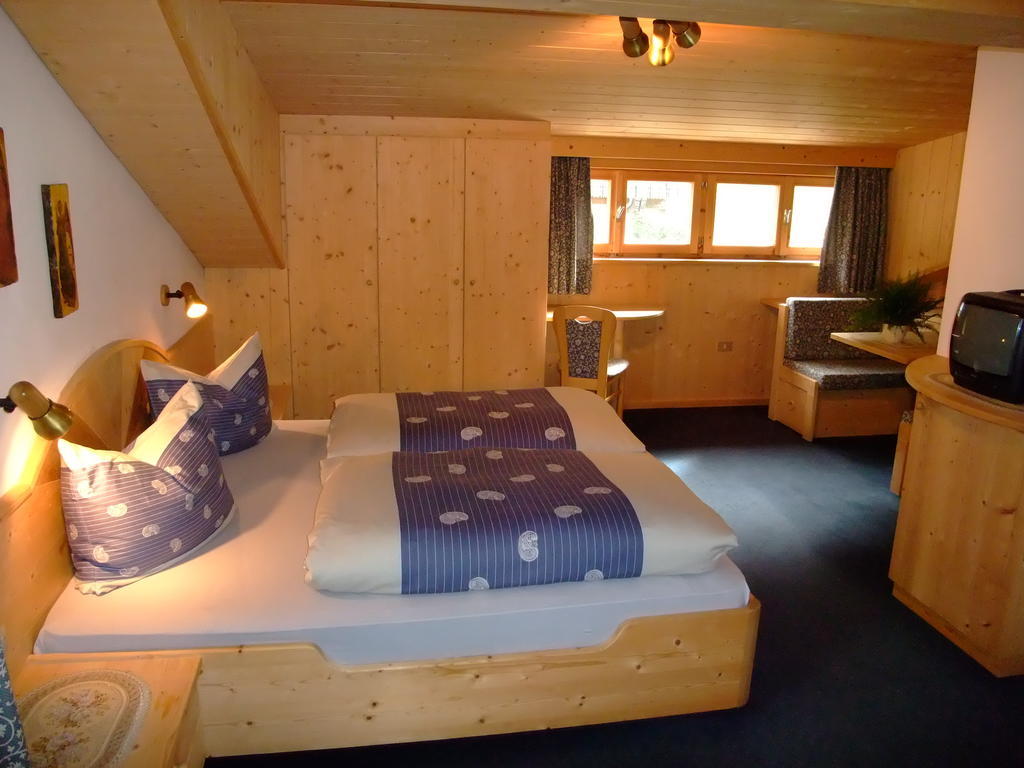Hotel Garnì Conturina Santa Cristina Val Gardena Camera foto