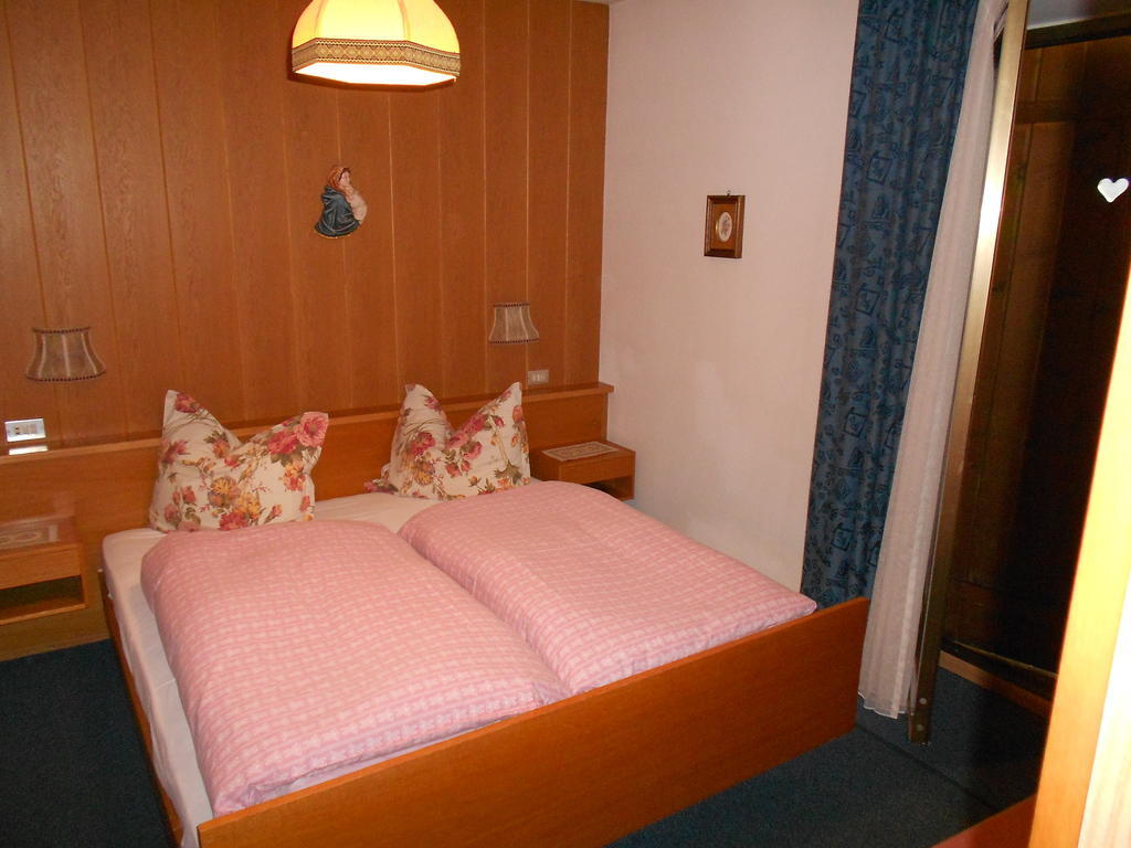 Hotel Garnì Conturina Santa Cristina Val Gardena Camera foto