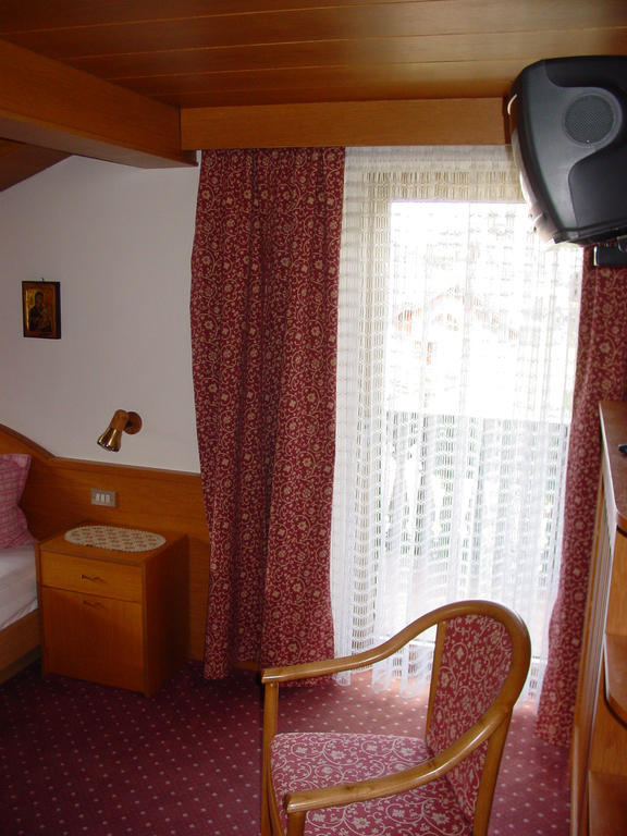 Hotel Garnì Conturina Santa Cristina Val Gardena Camera foto